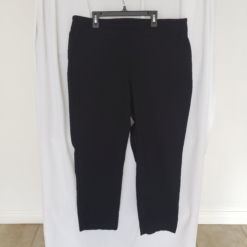 Woman Black Formal Fitted Wide Leg Capri Pants